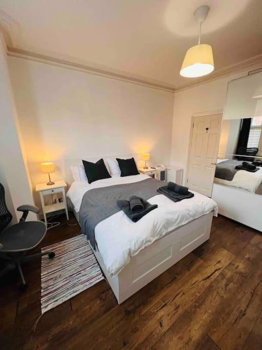 Lovely 2 Bedroom Ground Floor Flat With Garden. London Exterior foto