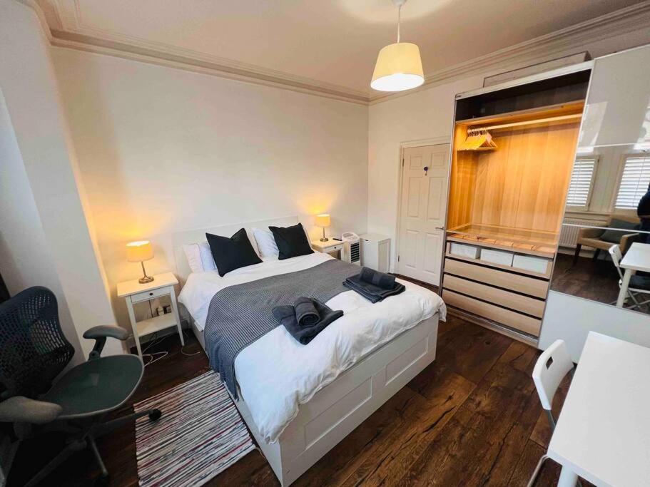 Lovely 2 Bedroom Ground Floor Flat With Garden. London Exterior foto