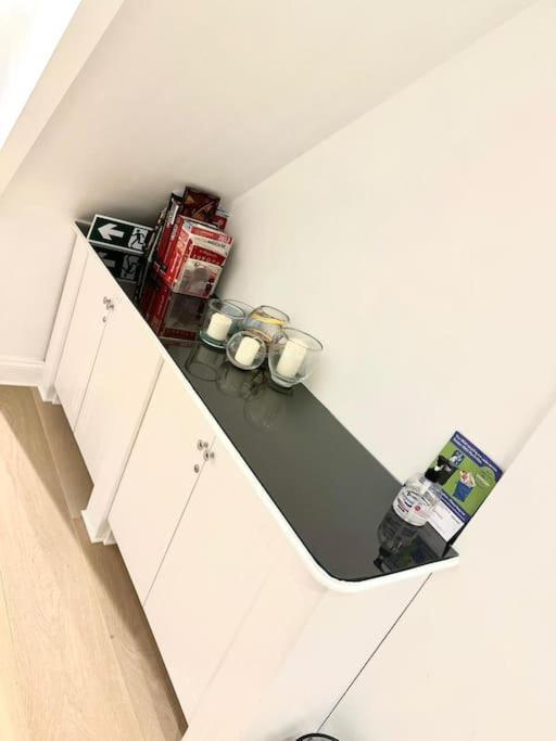 Lovely 2 Bedroom Ground Floor Flat With Garden. London Exterior foto