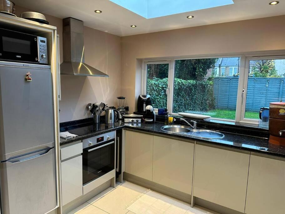 Lovely 2 Bedroom Ground Floor Flat With Garden. London Exterior foto