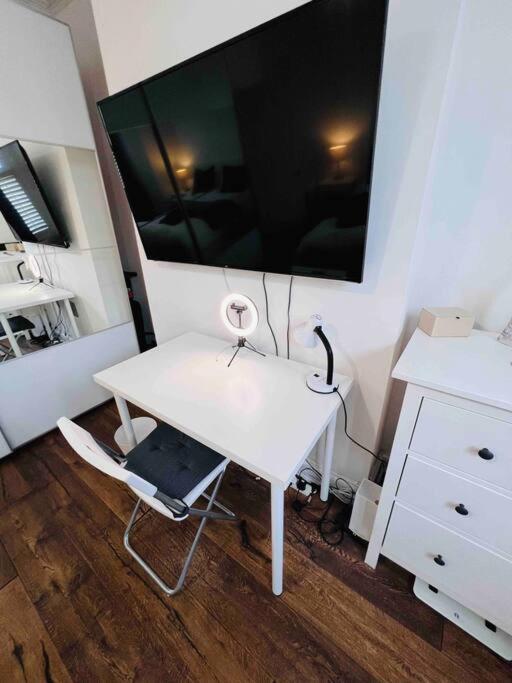 Lovely 2 Bedroom Ground Floor Flat With Garden. London Exterior foto