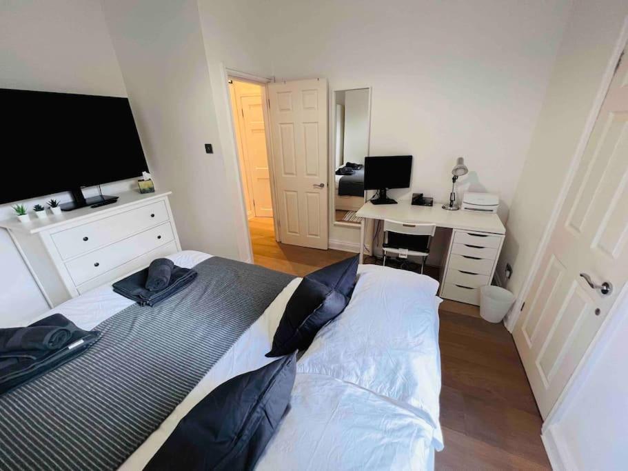 Lovely 2 Bedroom Ground Floor Flat With Garden. London Exterior foto