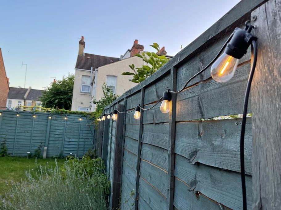 Lovely 2 Bedroom Ground Floor Flat With Garden. London Exterior foto